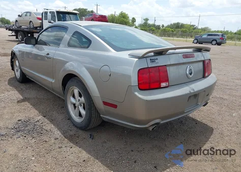 2008 Ford Mustang Gt Deluxe/Gt Premium z USA, uszkodzony, nr VIN 1ZVHT82H185146897